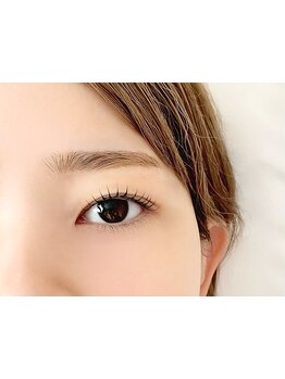 特別な日に合う華やかな目元にしたい