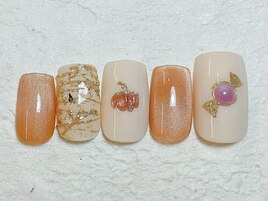 ポイントHalloweenネイル