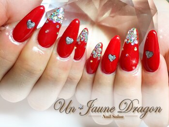 アン ジョーヌドラゴ/赤ネイル☆