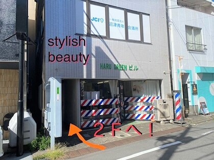スタイリッシュビューティー(stylish beauty)の写真