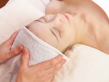 パーク健康サロン 赤坂(PARK健康SALON)の雰囲気（ヘッドマッサージで思わずうとうと・・・。自律神経ケアにも◎）