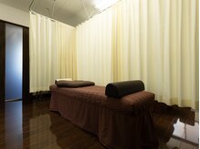 あおい整骨院の雰囲気（施術台）