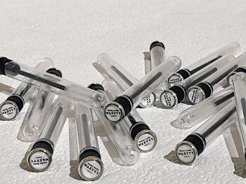 ワクシー 中目黒(WAXYYY.)/持ち運び便利なスクリューブラシ