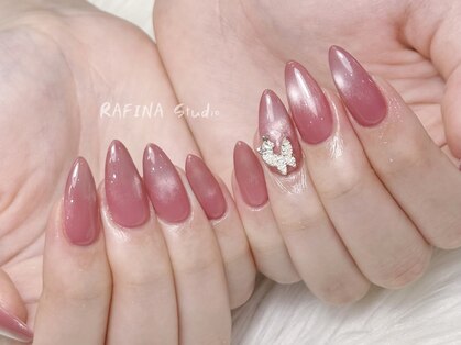 ラフィーナ(RAFINA)の写真