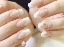 ネイルアイラッシュ アールエビス(R EBISU)/フレンチネイル