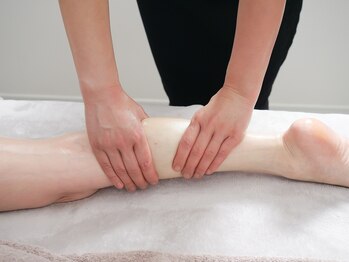 ラファエルアズ(Raphael As)の写真/【守口市】《人気No.1》リンパマッサージで、むくみを解消！リンパの流れを良くし、すっきりとした美脚へ☆