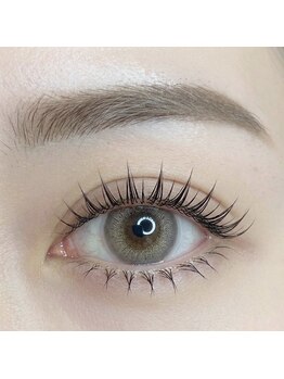 ユル(yur)の写真/SNSで話題の次世代アイブロウ《ハリウッドブロウリフト¥4000》パリエクとセットで垢抜けeyeに＊