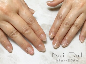 ネイルドール(Nail Doll)/ふんわりフレンチに桜アート