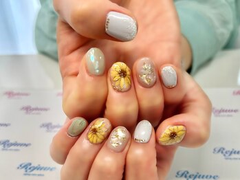 リジュベ(Rejuve)/夏のヒマワリネイル！