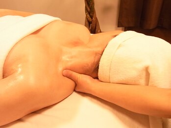 リンパ専門サロンアンドスクール ラヴェスト(LOVEST)/■最後は…首~ヘッドマッサージ