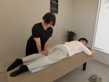 ストレッチスタジオ 香(stretch studio KOH)の雰囲気（絶妙な加減の力強さ…もみほぐしでリラックス♪）