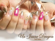アン ジョーヌドラゴ/ホワイトピンクネイル
