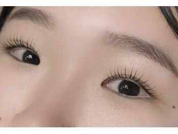 スリーアイ 梅田茶屋町店(THREE EYE)の写真/【阪急梅田5分】下がりまつ毛さん、ビューラー苦手さんに◎高技術×高コスパ◎盛れる垢抜けeyeを叶えます！