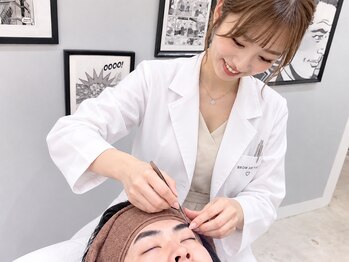 メンズフィオブロウ 大阪梅田店(men's fiio brow)の写真/おでこ、頬、顔周りWAX脱毛で産毛を処理し明るい第一印象に*美肌効果◎[梅田/メンズ眉毛サロン/眉毛パーマ]