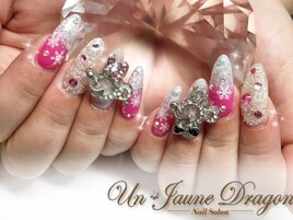 キラキラグラデーションネイル