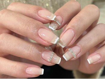 アイネイルズ 渋谷店(I nails)/【Karin.m】キラキラ白フレンチ