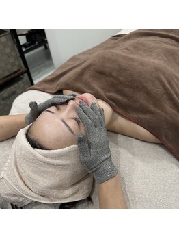 サロン ディシス(salon disis)/お顔もしっかりEMSでケア！