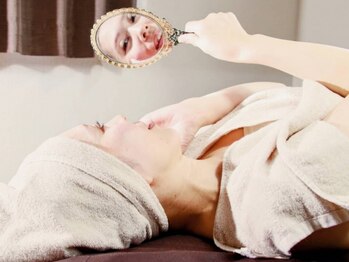 ニコジャム(nicojam)の写真/毛穴レス美肌×小顔が一度で叶う★気になるザラつきもツルツル小鼻♪《小顔矯正＋毛穴洗浄￥8400》