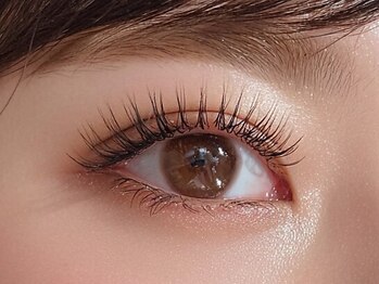アイラッシュリアン(eyelash Lien)の写真/持続力×贅沢ボリュームで華やかな目元が長く続く♪最新LEDまつエク導入◎フラットラッシュ/バインドロック