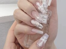 カカネイルズ(Kaka nails)の雰囲気(アートもパーツもたっぷり楽しめる)