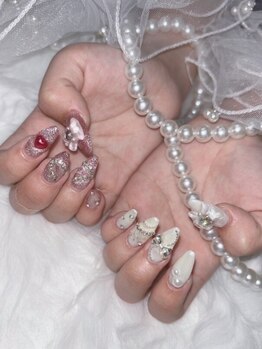 チャオジー(Chao ji)の写真/【豊富なデザインでお気に入りの爪先に♪】パーツ付け放題コースでとことんこだわる欲張りおしゃれ◎