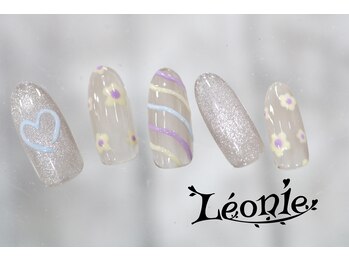レオニー(Leonie)/ガーリーマグネットネイル