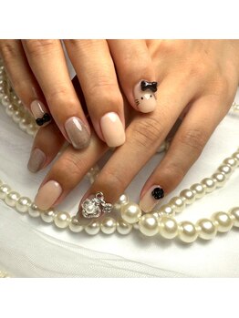 パダアット ヴァラネイル 天神南店(PADA at VALLANAIL)/キティネイル/ワンホンネイル