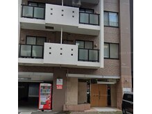 マクシル 札幌店 puls1(MAXIL)の雰囲気（隣の区画に似た名前の建物あります!｢PREMIUM210」お間違いなく!）