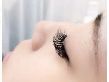 キュアバイアニーアンドジーノ(Qa by Annie&Gino)/目を閉じた時まで可愛い♪