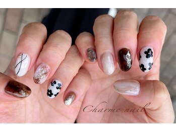 シャルムネイル(Charme Nail)/ニュアンス×手描フラワーネイル