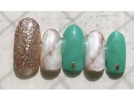 ハンド・フットネイル各7700円