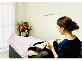 モーイ ブルップ 高槻店(mooi beloep)/まつ毛の健康を1番に考えた提案