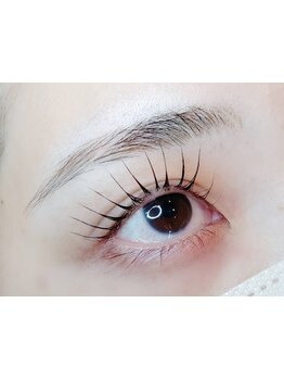 ナチュラル上品な目元にしたい