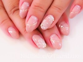 お客様ネイル　ななめフレンチ