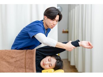 かさい駅西口鍼灸整骨院/ストレッチ/腰痛改善/肩こり