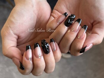 レーヴ(Reve)/黒フレンチネイル
