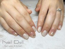 ネイルドール(Nail Doll)/オフホワイトシェルネイル