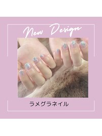 ラメグラデーションネイル
