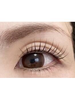 ナチュラル上品な目元にしたい