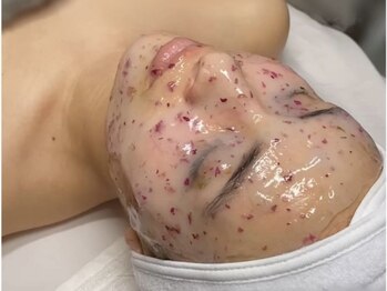 ホワイトラボ 梅田(White labo)の写真/【韓国肌管理】内側から発光するような艶肌を日本で体験＊透明感溢れるお顔に♪