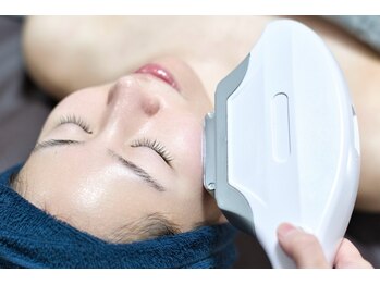 ベルクラージュ(Belle Courage)/シミ・たるみ・美白ケア