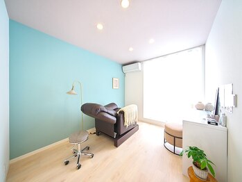 ヴィフ(Vif)の写真/【完全個室】周りを気にせずゆったり♪丁寧なカウンセリング×高技術であなただけの似合わせスタイルに◎