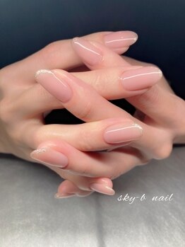 スカイビーネイル(sky-b nail)の写真/ライフスタイルに合わせてベースを決めるのがモチの秘訣◎爪のフォルムやケアにもこだわり憧れの美爪に♪
