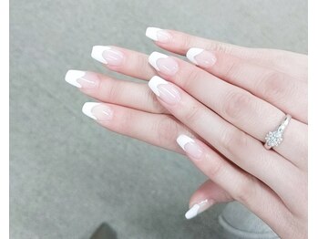 ネイルパキラ(nail pachira)/フレンチネイル