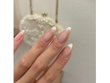 結(Yui)の雰囲気（マグネットネイルやフラッシュネイルもご用意しております*。）