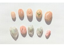 コンプレックス アソビ ネイル(complex asobi nail)の雰囲気（本物のお花や貝など、アート素材を豊富に取り揃えております）