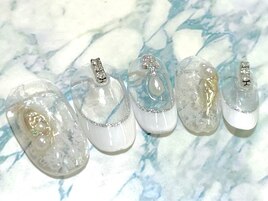 上品フレンチネイル