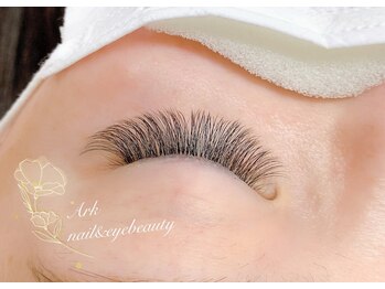 アーク ネイルアンドアイビューティ(Ark)/ボリュームラッシュ上付け放題