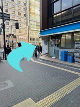 メモト 江坂駅前店(memoto)/「右』に曲がります