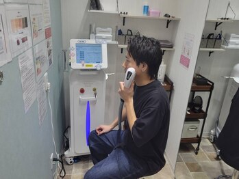 アクアセルフ 南仙台駅前店の写真/濃いヒゲも業務用で撃退！スタッフ常駐で操作も安心◎高額ローン不要の都度払いで自分のペースで通える